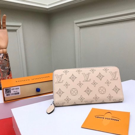 LOUIS VUITTON M61869 ジッピー長財布 マヒナ アイボリー サイズ:19.5x10.5x2.5cm
