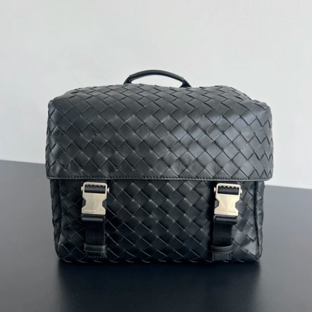 BOTTEGA VENETA BV 776524 柔らか牛皮編みハンドバッグ ポスティーノ サイズ:30x22x11.5cm