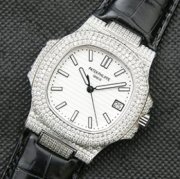 PATEK PHILIPPE ノーチラス ブラック革バンド 紳士専用