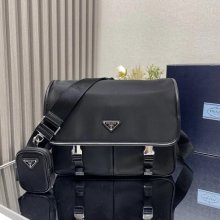 PRADA 2VD768A ナイロンフラップ斜め掛け サイズ:32x24x12cm