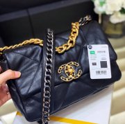 CHANEL ラムレザー 斜め掛けバッグ 小 中 30×20×10cm サイズ:30×20×10cm