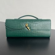 BOTTEGA VENETA BV 741511 クラッチバッグ ワニ紋羊革 31x13cm サイズ:31x13cm