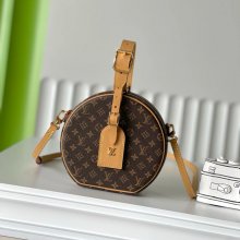 LOUIS VUITTON M43514 斜め掛けバッグ 斜め掛け手提げ サイズ:17.5x16.5x7.5cm