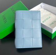 BOTTEGA VENETA BV 777046 カセット パスポートケース 編み羊皮 13.6x10.5cm サイズ:13.6x10.5cm