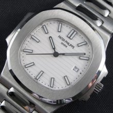 PATEK PHILIPPE ノーチラス Asain 2824-2搭載