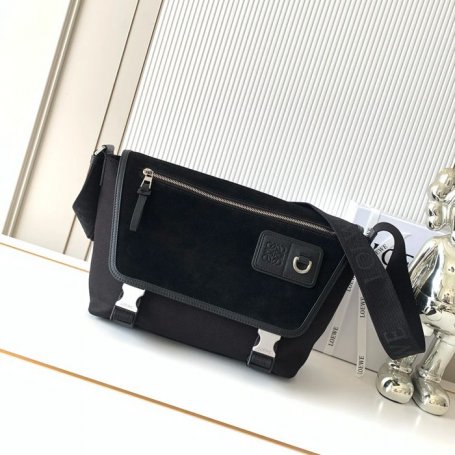 LOEWE 9100 中キャンバスメッセンジャー フレックス 黒 サイズ:38x27x9.5cm