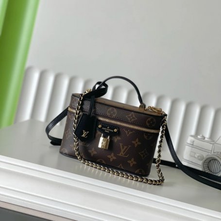 LOUIS VUITTON M47125 斜め掛けバッグ 斜め掛け サイズ:19.0x11.5x6.5cm
