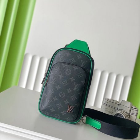 LOUIS VUITTON M25891 アベニュー 黒花ショルダー胸バッグ サイズ:30x16x5.7cm
