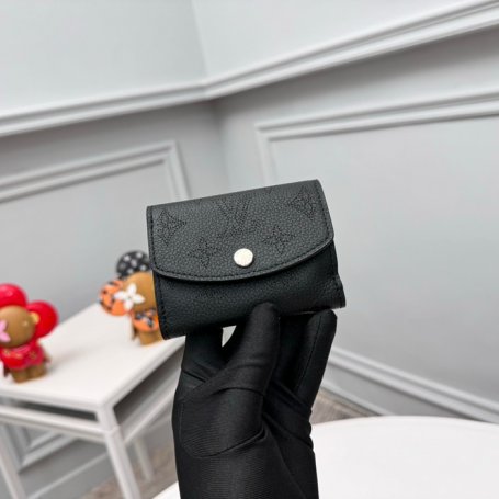 LOUIS VUITTON M67498 イリスXS 財布 モノグラムアンプラント ブラック サイズ:9.8x7.8cm