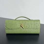 BOTTEGA VENETA BV 805241 アンディアーモ クラッチバッグ ダチョウ革 31x13cm サイズ:31x13cm