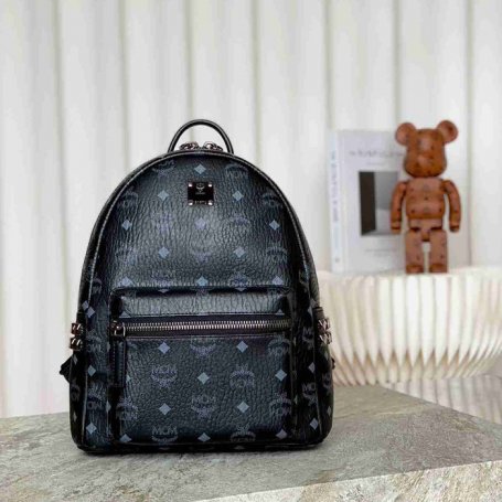 MCM スターク スモールスタッズ リュック クラシックモノグラム ブラック MMK6SVE37CO001 サイズ:33x26x13cm