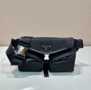 PRADA 2VH174 ナイロン胸バッグウエストバッグ サイズ:24x18x5.5cm