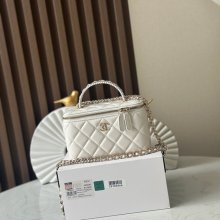 CHANEL 66060 ブラック×ホワイト 春夏 17×9.5×7.8cm サイズ:17×9.5×7.8cm
