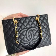 CHANEL 50995 カーフレザー ゴールド ショルダーバッグ クラシック 大容量 34×24×12cm サイズ:34×24×12cm