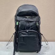 Prada 登山 リュック ナイロン ブラック 2VZ090 サイズ:57x32x19cm