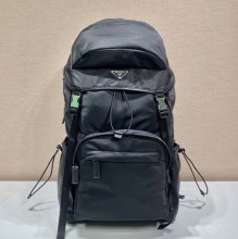 Prada 登山 リュック ナイロン ブラック 2VZ090 サイズ:57x32x19cm