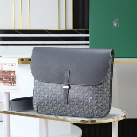 GOYARD クルシエメッセンジャー グレー サイズ:32x25cm