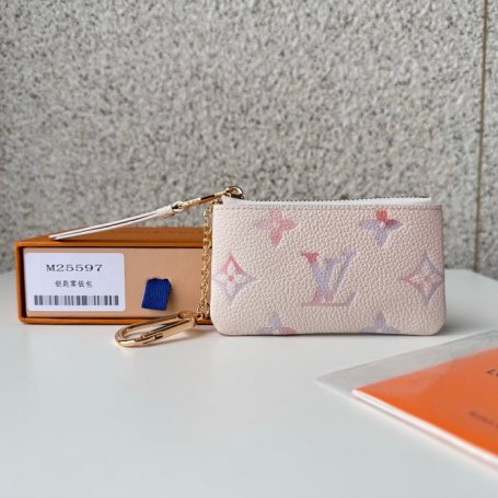 LOUIS VUITTON M25597 ポシェット クレ ゼロ財布 モノグラムアンプラント サイズ:12x7x1.5cm