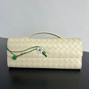 BOTTEGA VENETA BV 836810 アンディアーモ クラッチバッグ ヒナギク 31x13cm サイズ:31x13cm