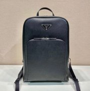 Prada 新作 リュック サフィアーノレザー ブラック 2VZ102 サイズ:43x30x12.5cm