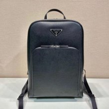 Prada 新作 リュック サフィアーノレザー ブラック 2VZ102 サイズ:43x30x12.5cm
