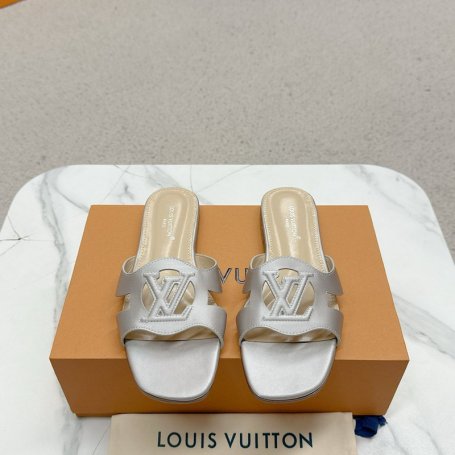 【LOUISVUITTON】レザーパンプスヒールシューズストリートシューズレディース