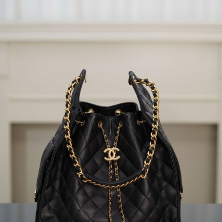 CHANEL ブラック×ゴールド バケツバッグ 大 40×30×15cm サイズ:40×30×15cm