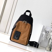 LOEWE 9171 スエードマルチバッグ フレックススリング サイズ:31x18x10cm