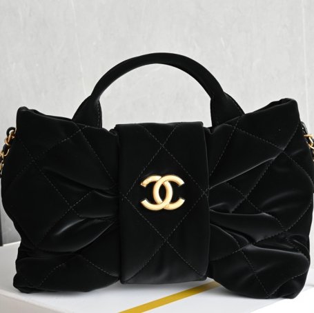 CHANEL ナイロン ブラック×ホワイト×ゴールド ヴィンテージ 小 26×18×5cm サイズ:26×18×5cm