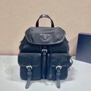 Prada リュック ナイロン ブラック 1BZ677B サイズ:28x24x12cm