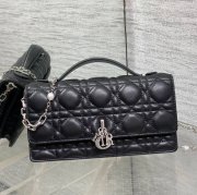 DIOR ラムレザー、チェーン レター ブラック、シルバー ハンドバッグ、チェーンバッグ クラシック 21.0x11.0x5.0cm サイズ:21x11cm