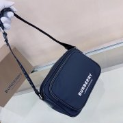 BURBERRY ECONYL素材斜め掛け サイズ:22.5x16x6.5cm