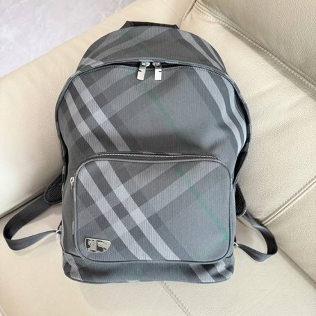 Burberry グリッド リュック タータンチェック サンド 7347 サイズ:44x30x18cm