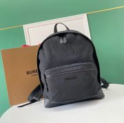 Burberry 最新 リュック タータンチェック ブラウン 5491 サイズ:42.5x30.5x14.5cm