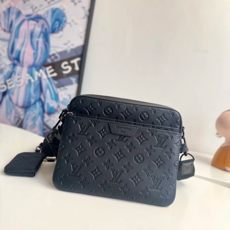 LOUIS VUITTON M26713 トリオメッセンジャー サイズ:25x18.5cm