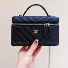 CHANEL AP5212 カーフレザー ストライプ ブラック×ゴールド 斜め掛けバッグ クラシック 春夏 19×14×5cm サイズ:19×14×5cm