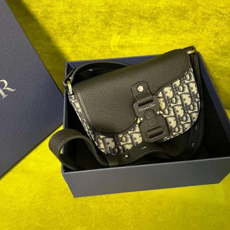 DIOR サドルメッセンジャー モノグラム×レザー サイズ:19.5x13x4.3cm
