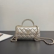 CHANEL カーフレザー 菱格紋 レッド×ゴールド ショルダーバッグ クラシック 春夏 18×10×4.5cm サイズ:18×10×4.5cm