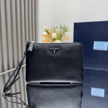 PRADA 2NH024 クラッチバッグ サフィアーノ十字紋 サイズ:24x17cm