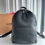 Burberry 最新作 シャーリングカーフスキン リュック オールレザー ブラック 891173 サイズ:40x29x15cm