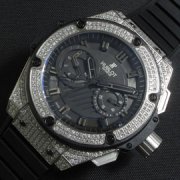 HUBLOT キングパワー ストップウォッチ機能付き 新作登場