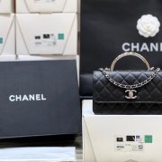 CHANEL カーフレザー 荔枝紋 クラシック 限定 18.5×11×6cm サイズ:18.5×11×6cm