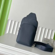 LOUIS VUITTON M15269 アベニュー オールレザーショルダー胸バッグ サイズ:33x16x5.7cm