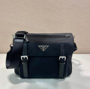 PRADA 2VD071 メッセンジャー ベルト付き サイズ:27x20.5x17cm