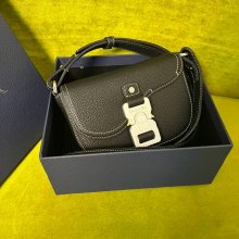 DIOR サドルメッセンジャー 荔枝紋牛皮 サイズ:19.5x13x4.3cm
