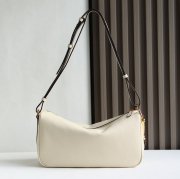 GUCCI 860787 カーフレザー、レザー ホワイト ショルダーバッグ 馬銜 32x17x12cm サイズ:32x17x12cm