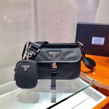 PRADA 2VH133 サフィアーノレザーメッセンジャー 3in1 サイズ:22x16cm