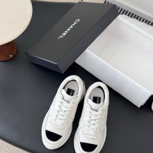 【CHANEL】25Cスニーカーレディース