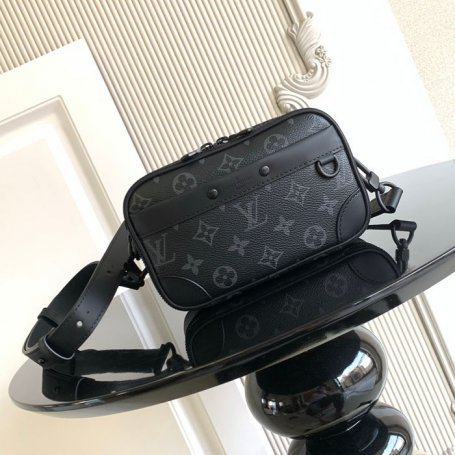 LOUIS VUITTON M82542 アルファ ミニハンドバッグ サイズ:18.5x11x6.5cm