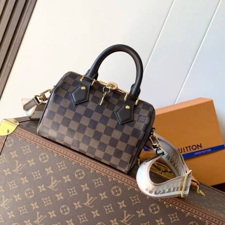 LOUIS VUITTON M46222 牛皮 モノグラム キャンバス 斜め掛けバッグ レディース斜め掛け 20.5x13.5x12cm サイズ:20.5x13.5x12cm